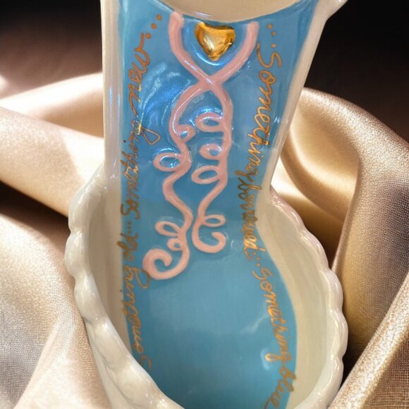 Here Comes the Bride Diane’s Happy Toes Votive Candle Porcelain Wedding 5" x 8" - Picture 4 of 16